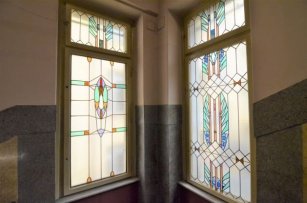 Návrh a realizace vitráží na schodišti